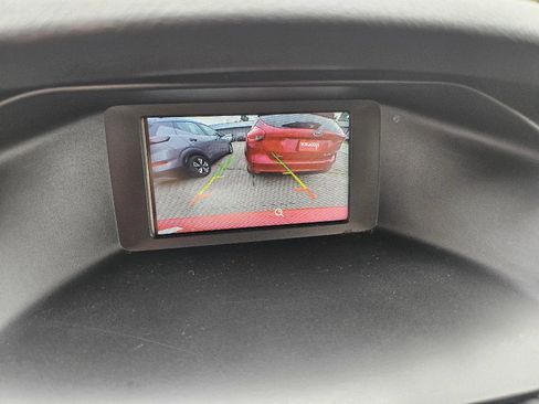 Used 2015 Ford Focus SE w/ Equipment Group 201A FWD image 17