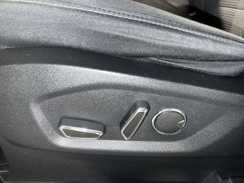 Used 2017 Ford Edge SEL w/ Class II Trailer Tow Package image 17