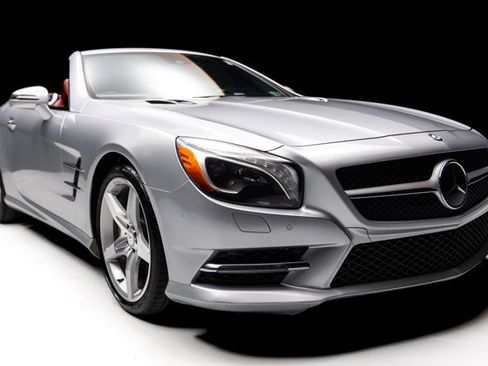 Used 2013 Mercedes-Benz SL 550 image 30