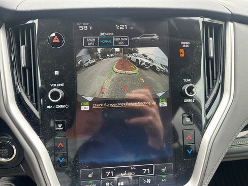 Used 2025 Subaru Outback Onyx Edition image 32