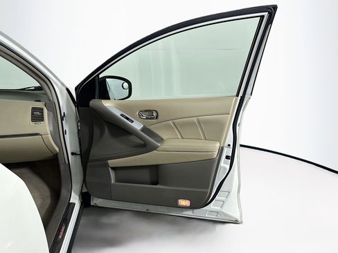 Used 2011 Nissan Murano SL w/ Navigation Pkg image 33