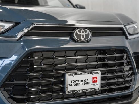 New 2026 Toyota Grand Highlander XLE image 11