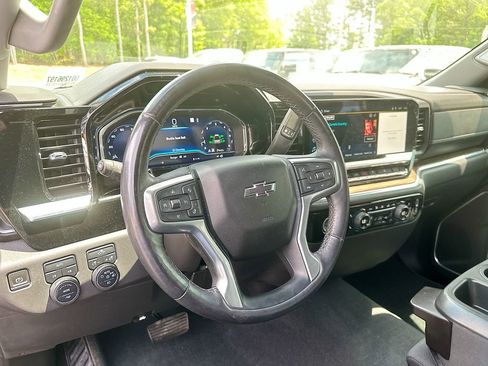 Used 2022 Chevrolet Silverado 1500 RST w/ Protection Package AWD/4WD image 10