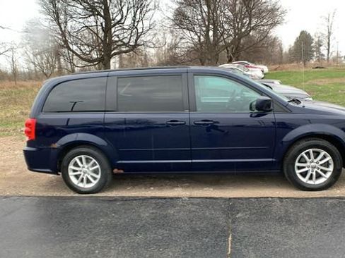 Used 2014 Dodge Grand Caravan SXT w/ Security Group image 2