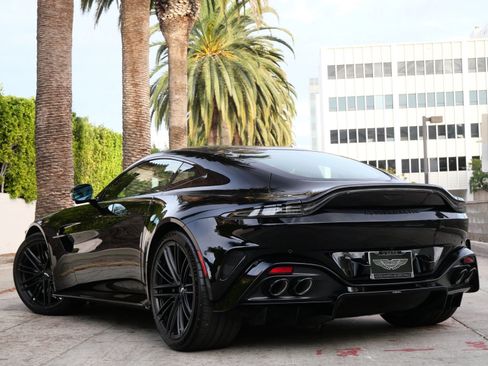 Used 2025 Aston Martin V8 Vantage Coupe image 2