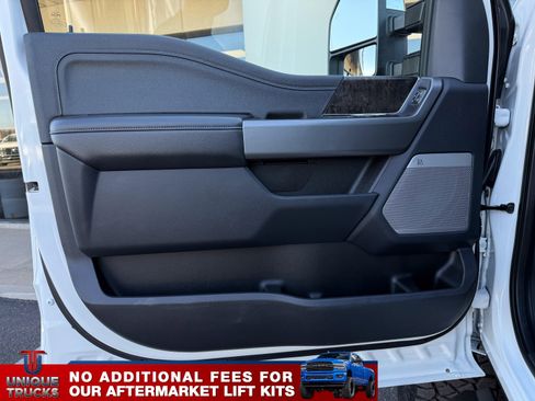 Used 2025 Ford F350 Lariat image 16
