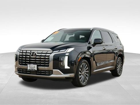 Used 2025 Hyundai Palisade Calligraphy image 3