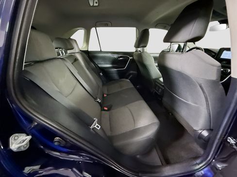 Used 2021 Toyota RAV4 XLE FWD image 27