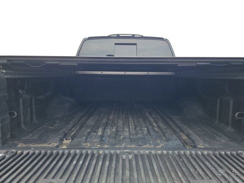 Used 2021 Nissan Titan SV w/ SV Convenience Package AWD/4WD image 29
