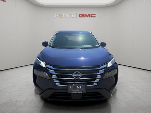 Used 2025 Nissan Rogue SV FWD image 8