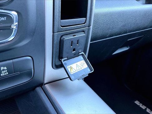 Used 2016 RAM 2500 SLT w/ Protection Group image 17