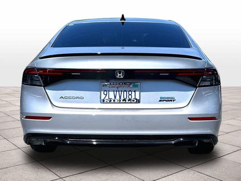 Used 2024 Honda Accord Sport image 4
