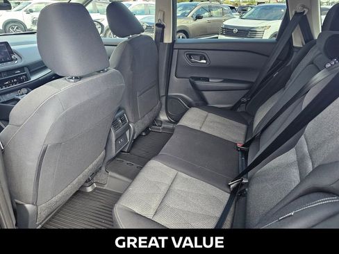 Used 2025 Nissan Rogue SV image 12