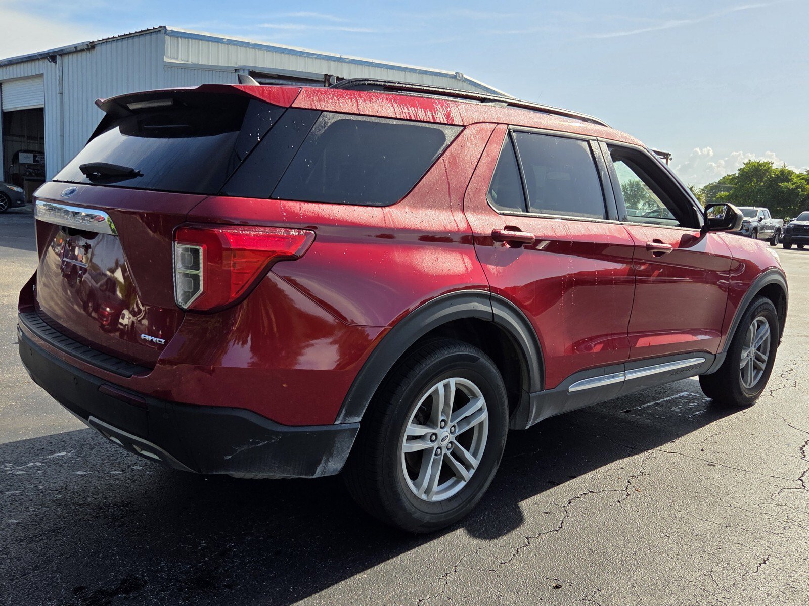Used 2023 Ford Explorer XLT w/ Equipment Group 202A AWD/4WD image 5