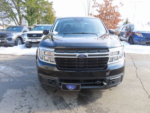 Used 2023 Ford Maverick Lariat image 2