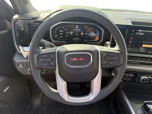 Used 2026 GMC Sierra 1500 SLT AWD/4WD image 13