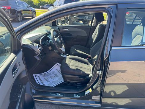 Used 2017 Chevrolet Sonic LT FWD image 12