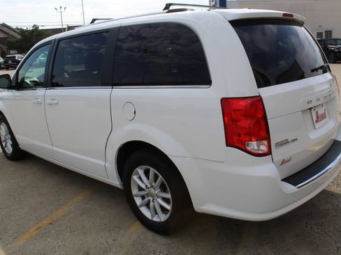 Used 2019 Dodge Grand Caravan SXT FWD image 4
