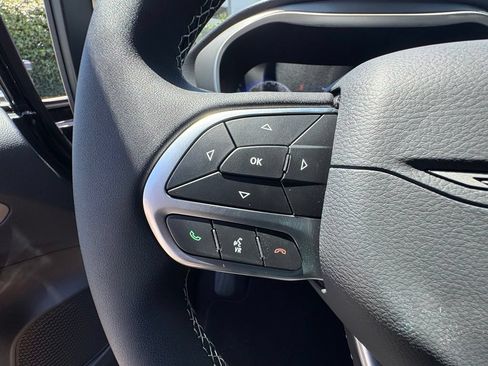 New 2027 Chrysler Pacifica Select FWD image 22