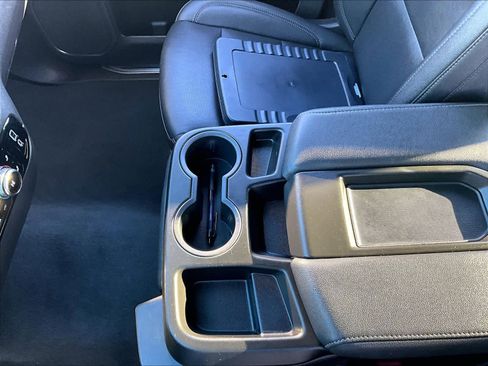 Used 2024 GMC Sierra 1500 SLT image 29