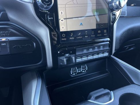 Used 2024 RAM 3500 Laramie w/ Towing Technology Group image 34