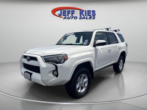 Used 2018 Toyota 4Runner SR5 AWD/4WD image 1
