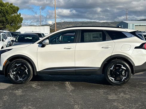 New 2026 Kia Sportage EX image 8