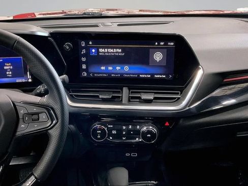 Used 2024 Chevrolet Trax RS FWD image 6