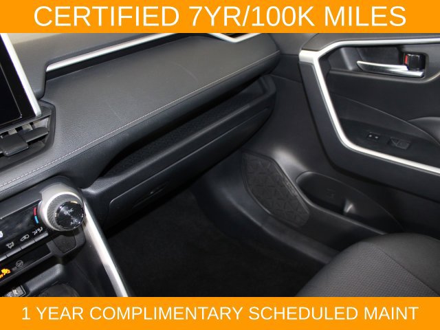 Used 2025 Toyota RAV4 XLE AWD/4WD image 15