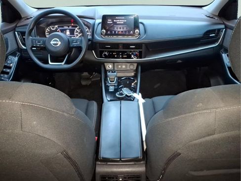 Used 2023 Nissan Rogue S AWD/4WD image 7