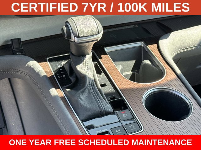 Used 2024 Toyota Sienna XLE w/ XLE Plus Package FWD image 23