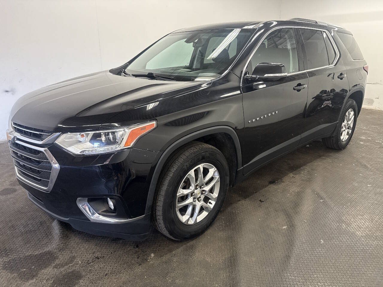 Used 2018 Chevrolet Traverse LT AWD/4WD image 1