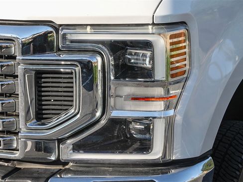 Used 2020 Ford F350 Lariat w/ Lariat Ultimate Package image 4