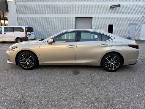 Certified 2024 Lexus ES 350 w/ Premium Package image 6
