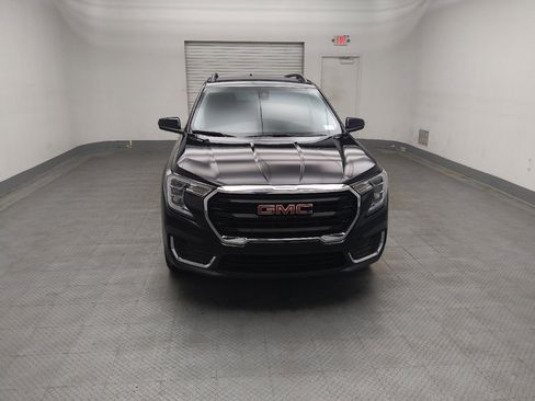 Used 2024 GMC Terrain SLE w/ Driver Convenience Package AWD/4WD image 15
