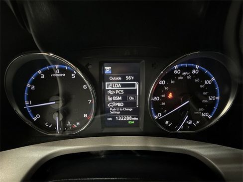 Used 2018 Toyota RAV4 Limited image 15