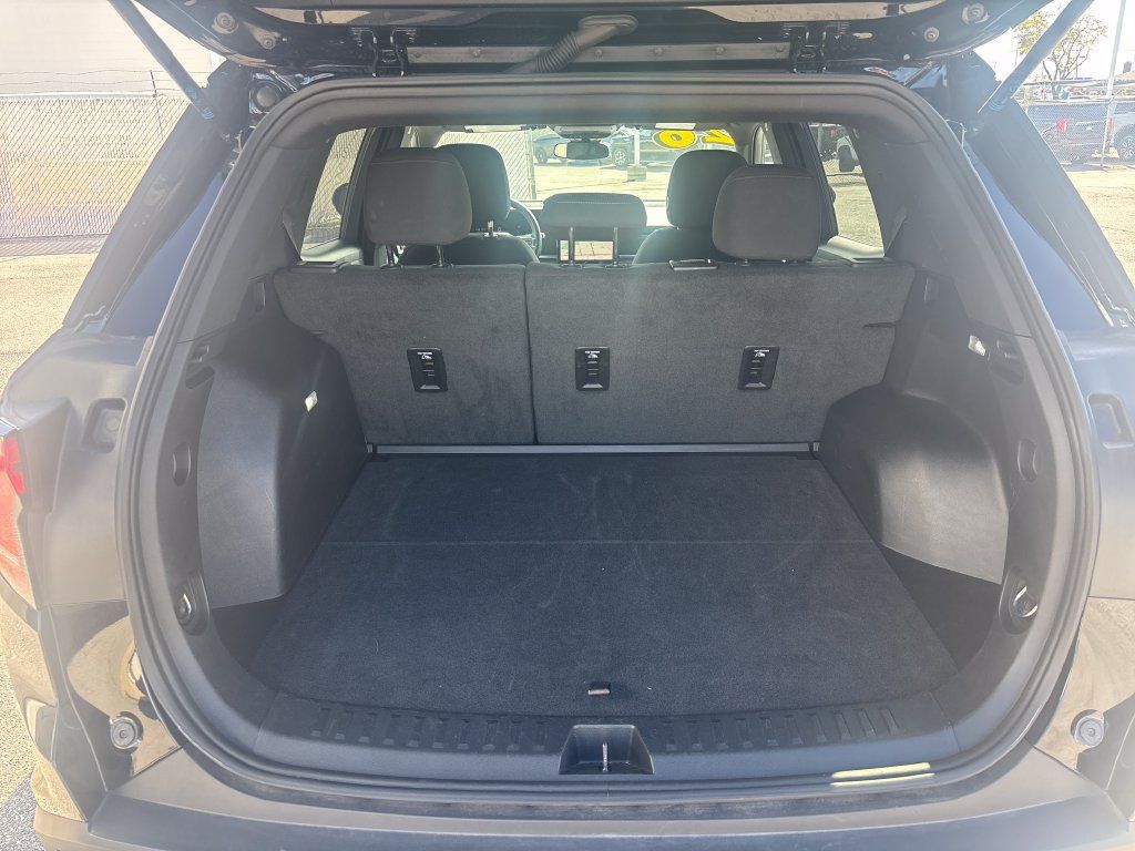 Used 2026 GMC Terrain Elevation FWD image 27