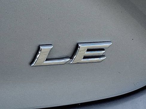 Used 2025 Toyota Camry LE FWD image 30