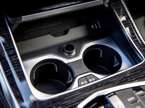 New 2026 BMW X7 M60i AWD/4WD image 16