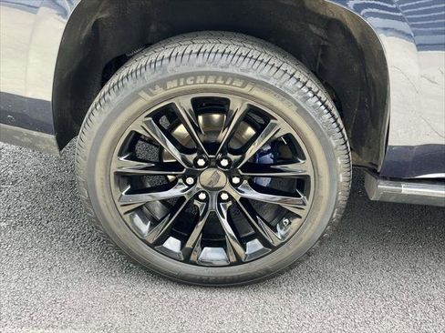 Used 2018 Cadillac Escalade Premium Luxury AWD/4WD image 9