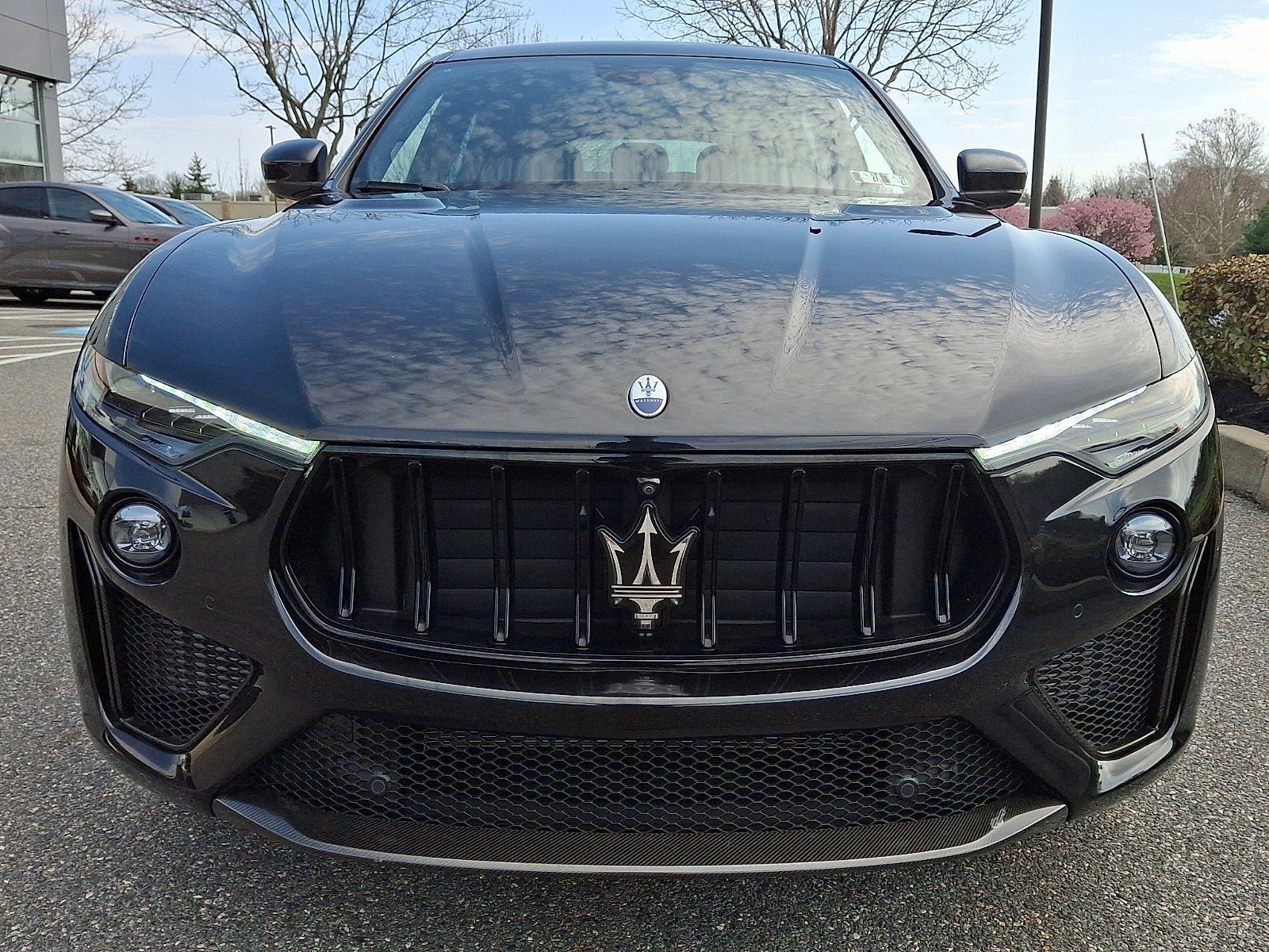 Used 2023 Maserati Levante Trofeo AWD/4WD image 2