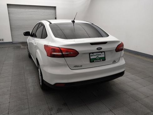 Used 2018 Ford Focus SE FWD image 6