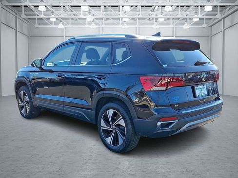 Certified 2023 Volkswagen Taos SE image 4