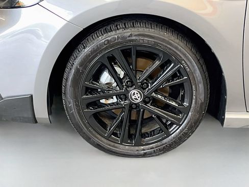 Used 2025 Toyota Camry SE FWD image 30
