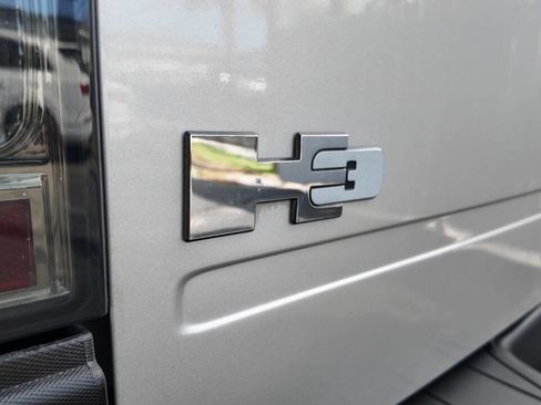 Used 2006 HUMMER H3 w/ Chrome Appearance Package image 7