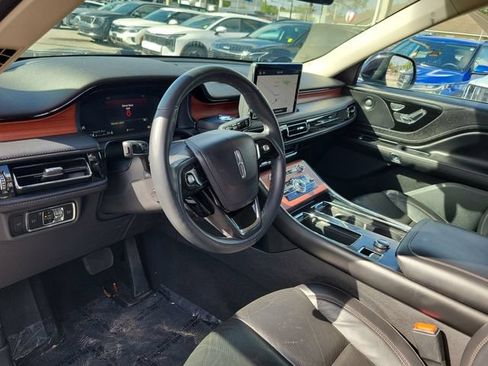 Used 2024 Lincoln Aviator Reserve AWD/4WD image 13