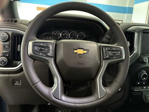 Used 2022 Chevrolet Silverado 1500 LT image 11