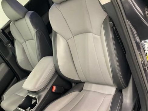 Used 2025 Subaru Outback Limited AWD/4WD image 12