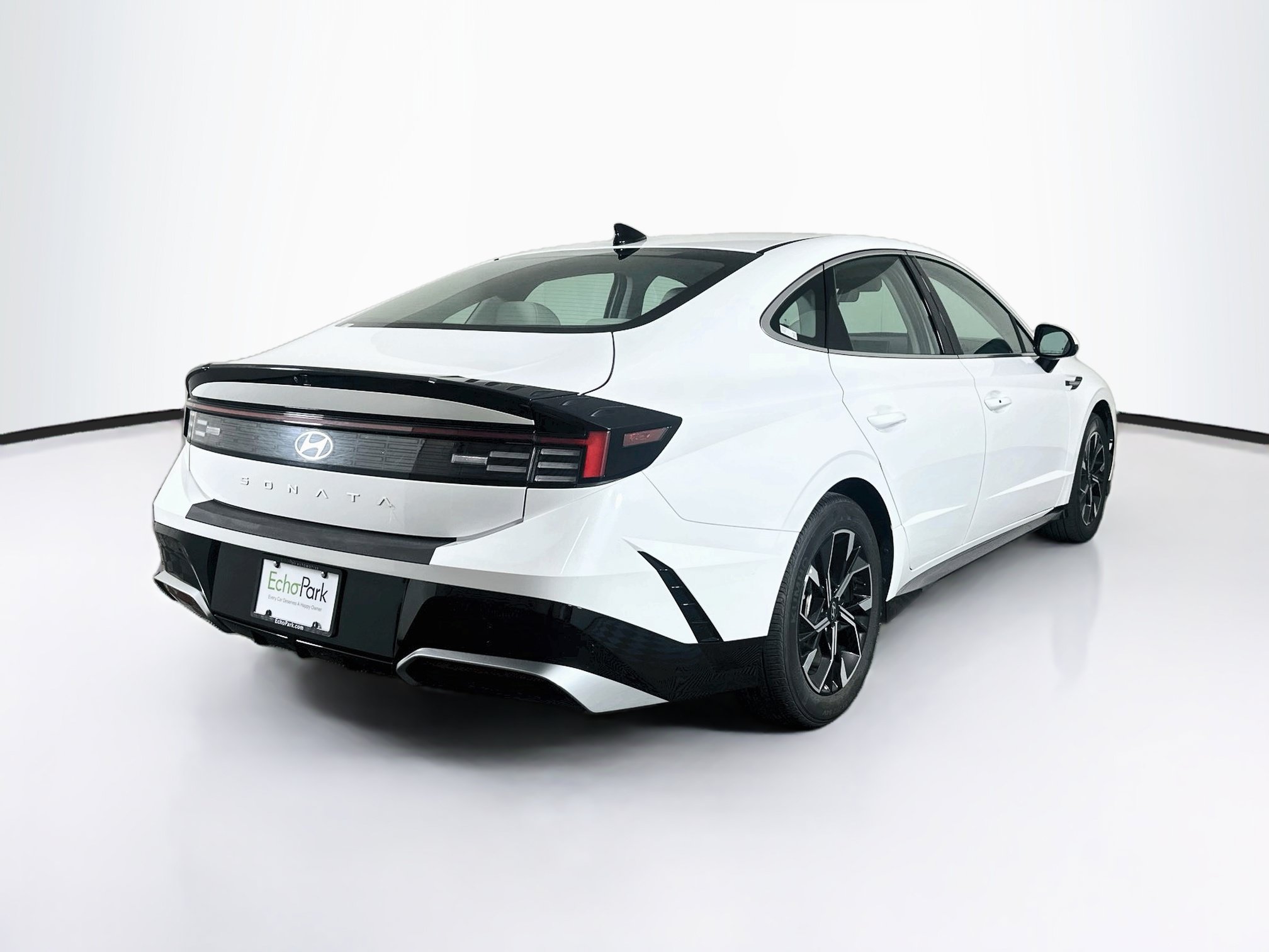 Used 2025 Hyundai Sonata SEL FWD image 9