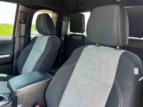 Certified 2023 Toyota Tacoma TRD Off-Road AWD/4WD image 13